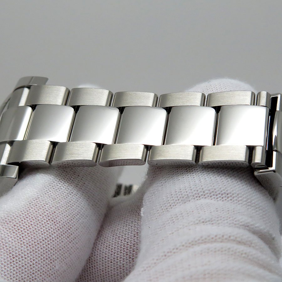 Rolex 116400GV Milgauss with Black Dial (New Old Stock) - Image 8